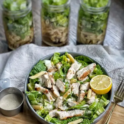 SALADA TOSCANA + MOLHO SICILIANO